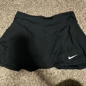 Nike Black tennis skier